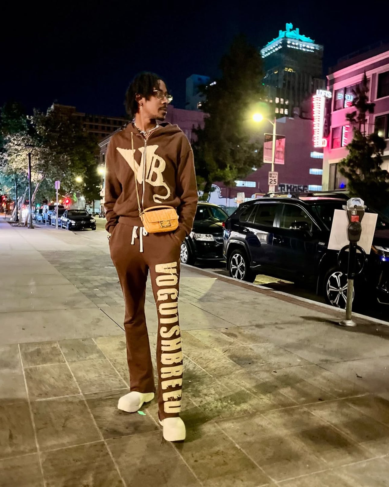 Zip Up-Brown/Cream