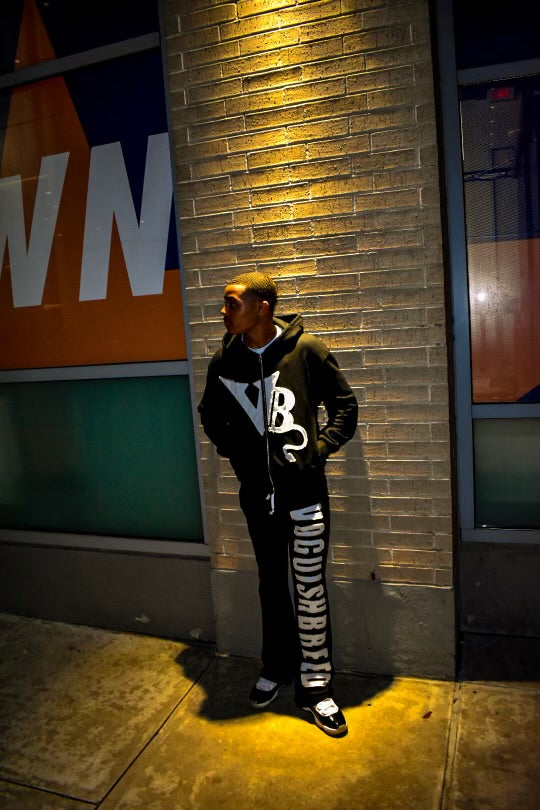 Zip Up-Black/White